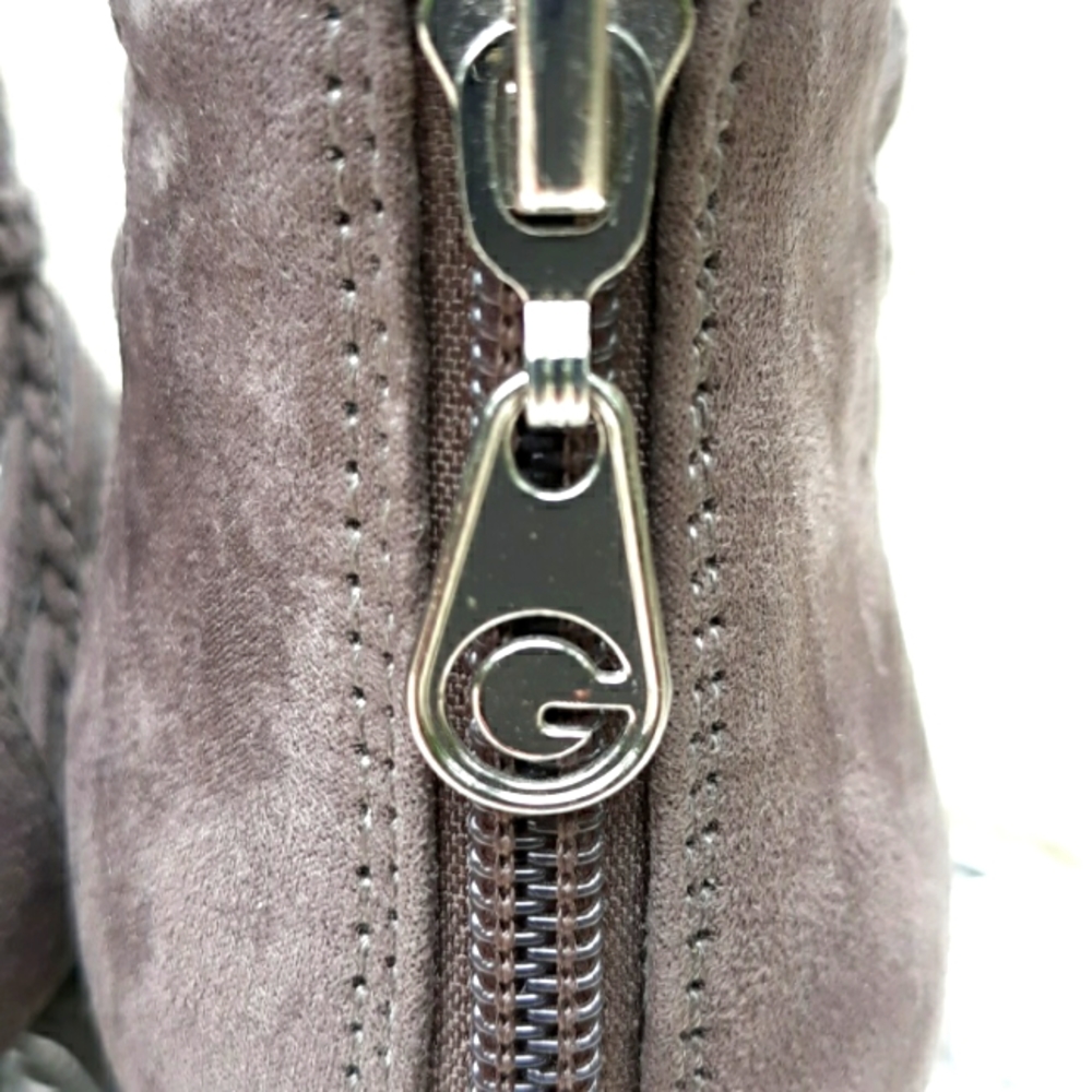 EUC GUESS HEELED SANDALS - Picture 4 of 9